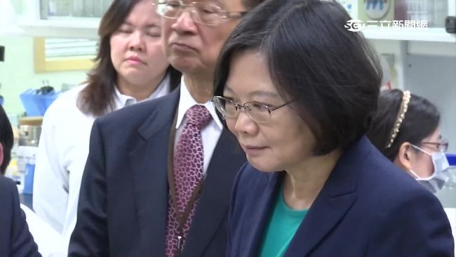 帶信心與決心！蔡英文做生技產業後盾