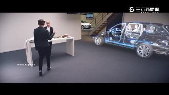 搶食虛擬大餅！手機大廠紛推VR裝置