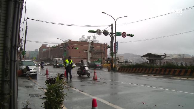 馬路如虎口　新手上路交鋒騎車孕婦