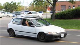 flickr車／Kalvin Chan／https://www.flickr.com/photos/monkey-kc/7976019232/in/photolist-cDViXh-cDW31f-d9NKby-d9NEdV-9xLdBv-cDVRj9-cDW2ih-cDVvyL-cDVqgo-cDVT4h-dcz5hT-dcyP39-d9Njgr-d9MXc2-d9NVih-d9Nzto-d9NBg5-q3KFL-dcAinb-dcAmau-dcAeyd-d9N5sD-d9NJBg-d9P99h-d9NA5K-d9N1uh-d9N9Dx-d9N7G5-dcArLE-9xLbUc-9xPfcN-aHy2V-d9NgBn-cv2Lyy-cv2JAJ-cDVXKG-cDVpGE-cDVjME-cDVWey-cDW79q-cDVkHm-dcyshD-dcA2tr-dcAco8-nUxHDt-cv2Ssm-d9PbCY-d9Npez-d9Pft3-d9NCAv