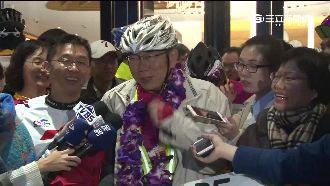 一日雙塔靠它！柯文哲改騎20萬戰車