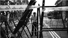 拒馬／flickr／powerflower521
https://www.flickr.com/photos/qbzzdp/15081492321