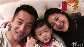 汪小菲為母奔走立法院
翻攝自大S微博
http://tw.weibo.com/dasdasdas
