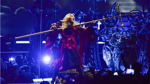 亂甩菲律賓國旗　瑪丹娜恐被禁止入境