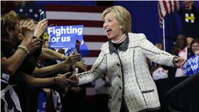 希拉蕊在南卡初選大幅領先對手（圖／美聯社／達志影像）