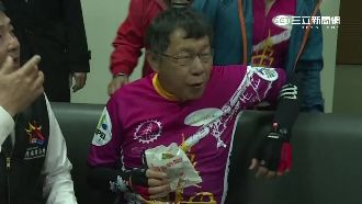 一日雙塔嗑不停！柯P體力補給有3寶