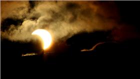 日食
▲圖／攝影者Nestor Galina, flickr CC License
https://goo.gl/JWqCeW