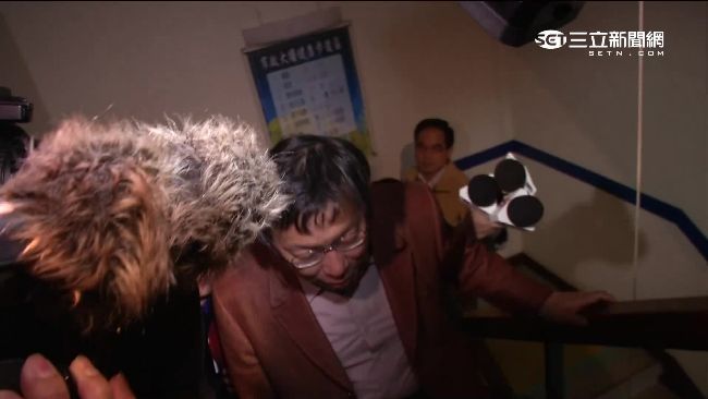記者都跟不上！柯P雙塔回來繼續嗡嗡