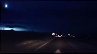 影／巨大火球降臨！蘇格蘭一秒變白天