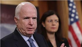 John McCain,法新社,Getty,http://www.timesofisrael.com/john-mccain-decries-disturbing-republican-race/