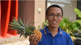 楊宇帆,關耀輝臉書,https://www.facebook.com/photo.php?fbid=10153253181143791&set=t.1836519016&type=3&theater