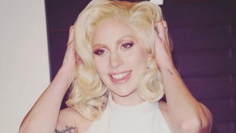 女神卡卡曾遭性侵　家人看奧斯卡才知