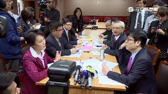黃昭順陳其邁搶議程　內政委員會停擺