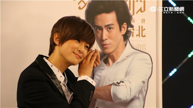 哥們楚妍合體！見面會送杜琵愛的小禮