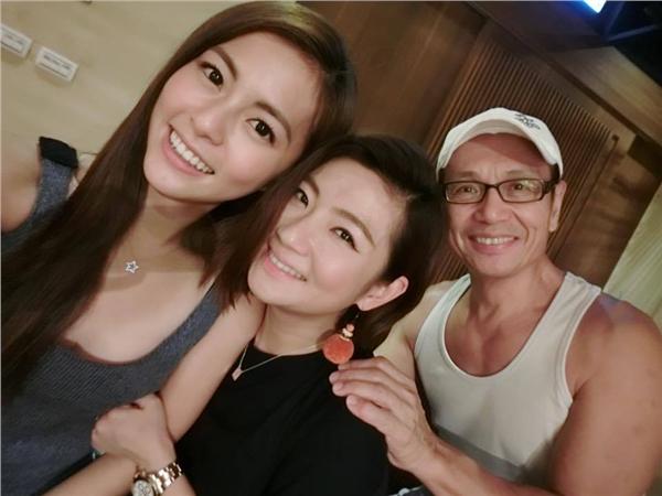 任容萱臉書、Selina臉書