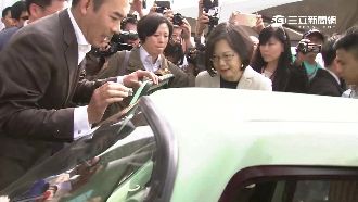 蔡英文見氫能車　差點踩油門飆出去！