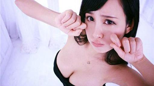 捲S中離婚？F奶辣模曾控被媒體設計