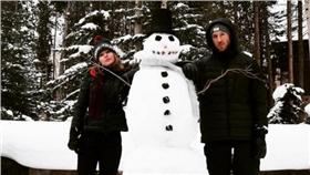 泰勒絲,凱文哈里斯,IG,https://www.instagram.com/p/_pJyxfjvH1/?taken-by=taylorswift