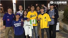 日本的中職球迷（圖／記者雷明正攝）