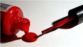 指甲油
https://www.flickr.com/photos/denisemattox/5732775576/