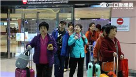 桃園機場、觀光客、陸客（圖／記者王怡翔攝）