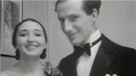 ▲Clara Rockmore。（圖／翻攝自維基共享資源）
https://commons.wikimedia.org/wiki/Category:Clara_Rockmore#/media/File:Rockmore_and_Termen.jpg