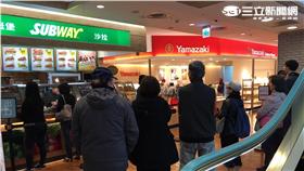 Subway湧現排隊人潮　（圖／記者陳彥宇攝影）