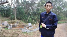 讀書,書桌,考生,考試,用功,公墓,墓地,墓園,葉兆益,交大