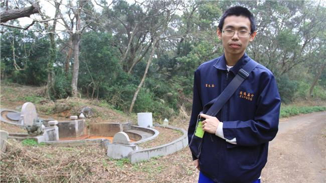 家住墓旁沒書桌　清寒學生摘星上交大