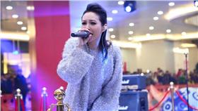 飛、Faye、詹雯婷／飛臉書