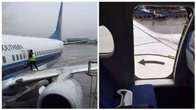 ▲陸客打開飛機安全門（圖／翻攝自成都商报微博）