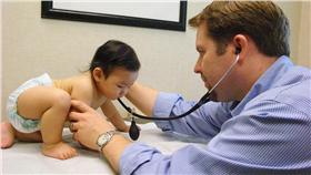 流感,發燒,就醫,肌肉痠痛
示意圖／攝影者蘋果日記, Flickr CC License
https://www.flickr.com/photos/txl284/2589154218/