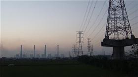 台中火力發電廠 ▲圖／攝影者H.T. Yu, flickr CC License (https://www.flickr.com/photos/ybite/2040461277/in/photolist-47iU3R-5otr5Q)