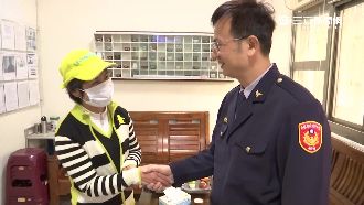 為阻婦人遭詐騙　警狂摳65通電話