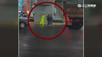 不滿綠燈遭擋下　男子爆打義交慘被抓