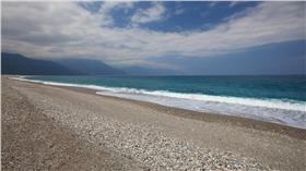 七星潭
http://tour-hualien.hl.gov.tw/Portal/Content.aspx?lang=0&p=005030001&u=PhotoDetail&area=2&id=38&pid=383