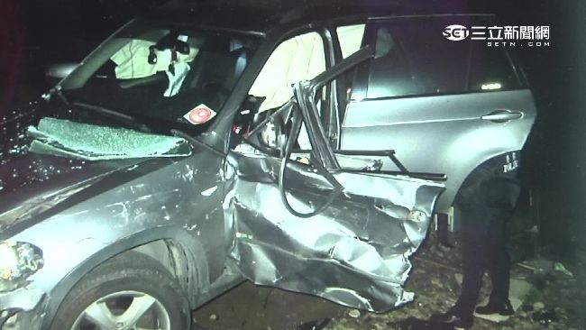 轎車卡平交道送命　警：可衝破柵欄