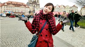 吳宇舒遊布拉格廣場（圖／翻攝自吳宇舒臉書）