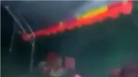 ▲狂風,棚架。（圖／翻攝自爆料公社臉書 )
https://www.facebook.com/162608724089621/videos/228384260845400/