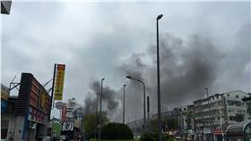 [CG :M13\ \昆陽站旁民宅竄火舌 5樓陷入火海搜救中\ \ ]