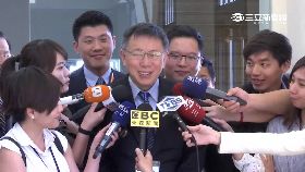 柯害羞擁抱g1000