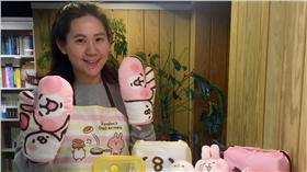 ▲圍裙手套組、保鮮盒 超值亮相！絨毛玩具組 療癒登場。（圖／全家提供）