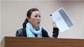 ▲國民黨籍立委李彥秀說，退輔會遭到新政府裁撤，將影響對榮民、退伍軍人的保障。（圖／李彥秀臉書）