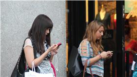 滑手機,UltraSlo1,https://www.flickr.com/photos/68453216@N03/6227748188/