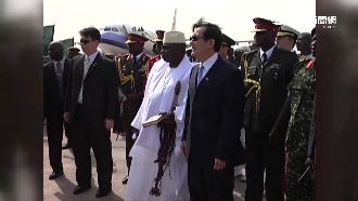 中國與甘比亞建交　恫嚇新政府意味濃