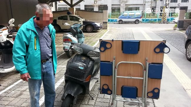 老伯偷麻將桌　理由讓人跌破眼鏡