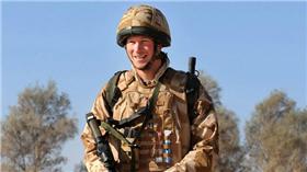哈利王子熱中軍事
http://www.princehenryofwales.org/timelines/prince-harrys-military-career-timeline#1