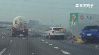 為撿握力器！油罐車追撞釀1死1命危