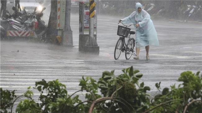 怕颱風假放錯要補假　民眾招惹誰？