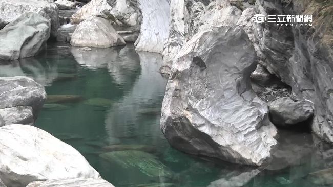 秀麗深潭漩渦暗流　慕谷慕魚暗藏危機